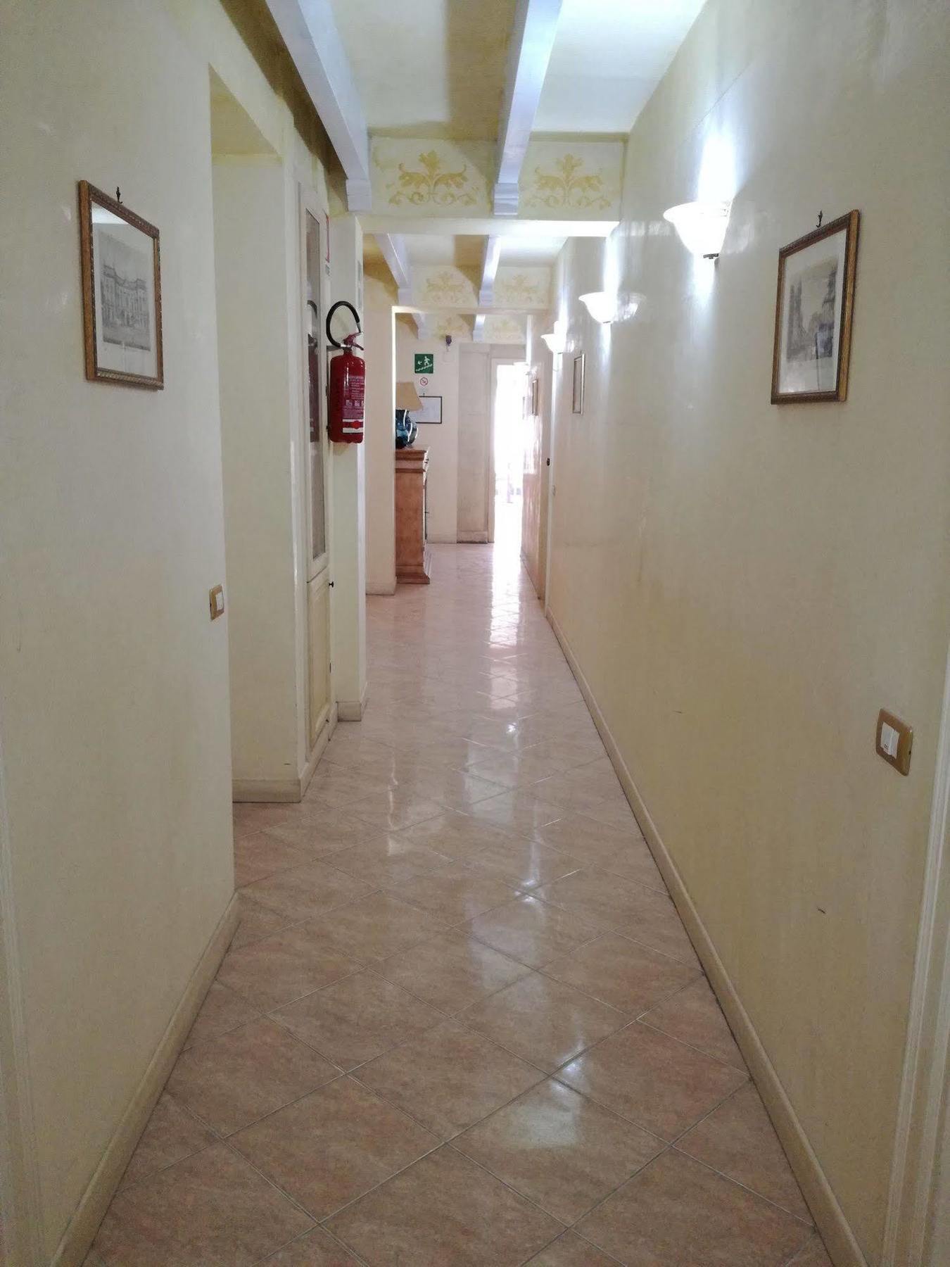 Hotel Centrale 巴格里亚 外观 照片